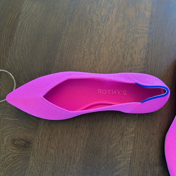 Rothy’s NWT the points flats in dragon fruit pink